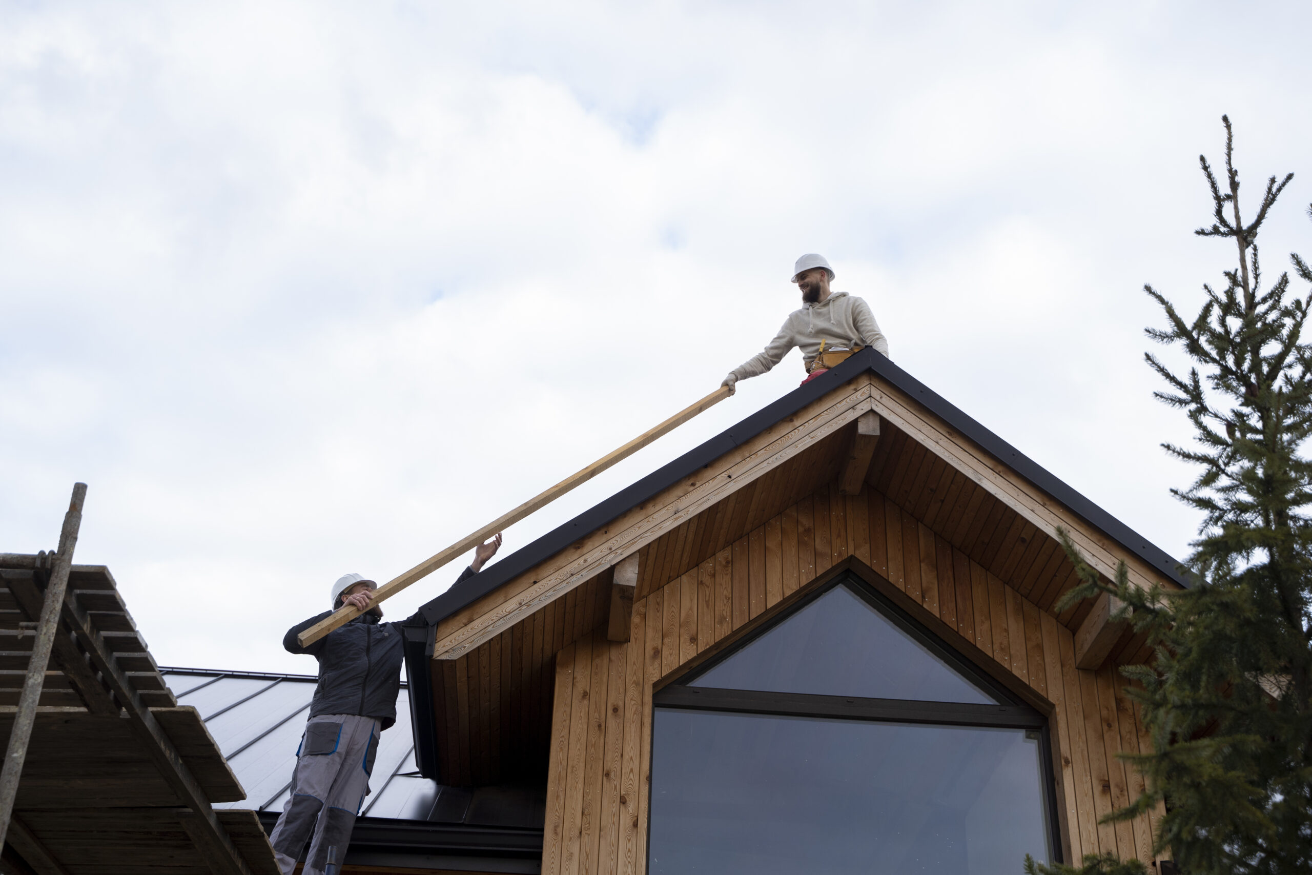 Mens is Doing the Roof Mentanance